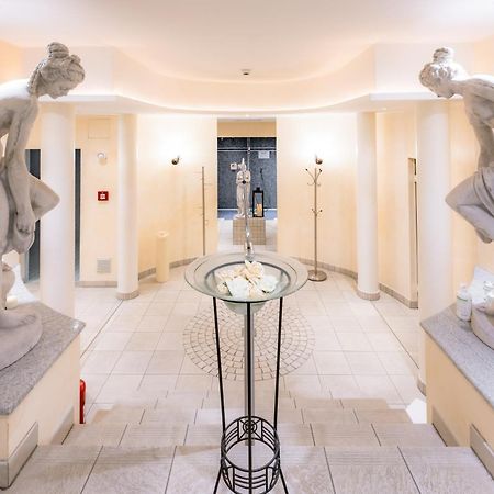 Hotel Alex ลอยเคอร์บัด ภายนอก รูปภาพ
