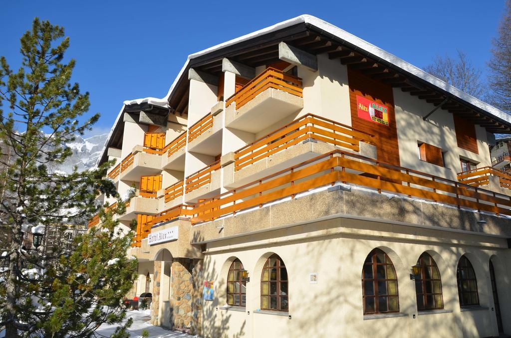 Hotel Alex ลอยเคอร์บัด ภายนอก รูปภาพ