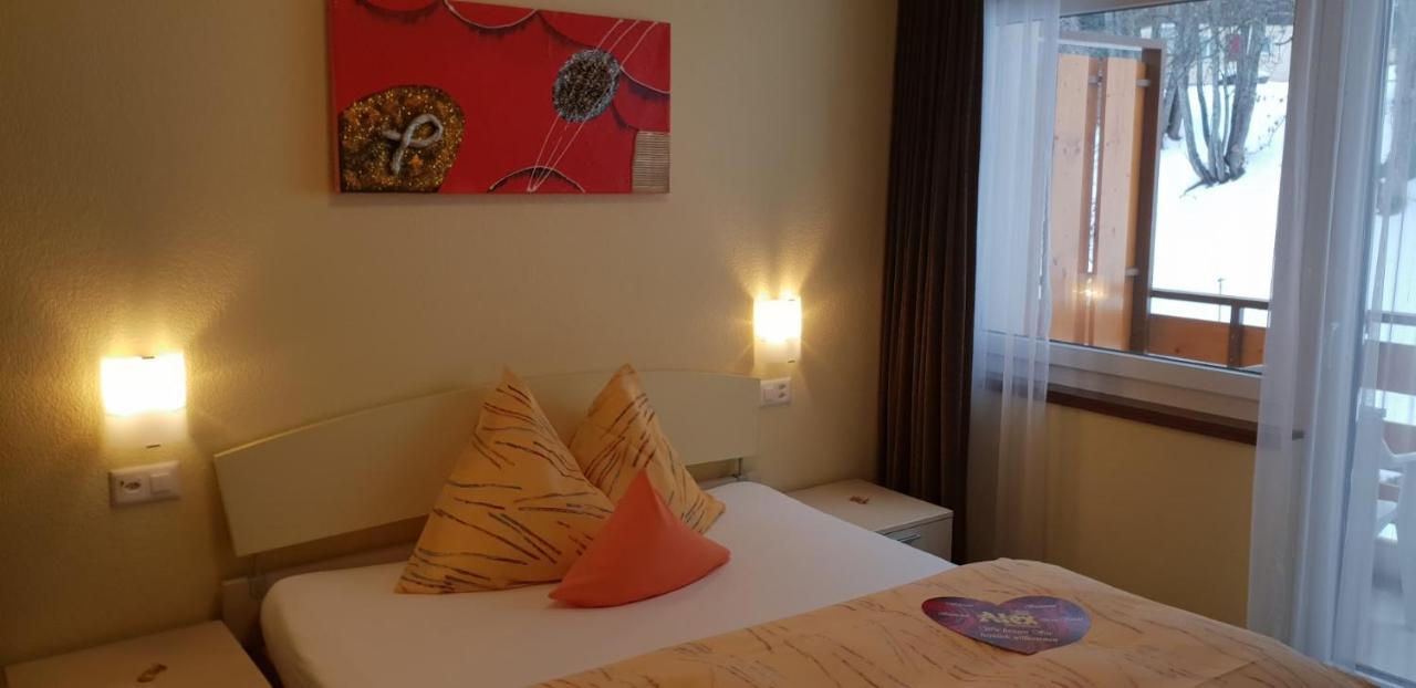 Hotel Alex ลอยเคอร์บัด ภายนอก รูปภาพ