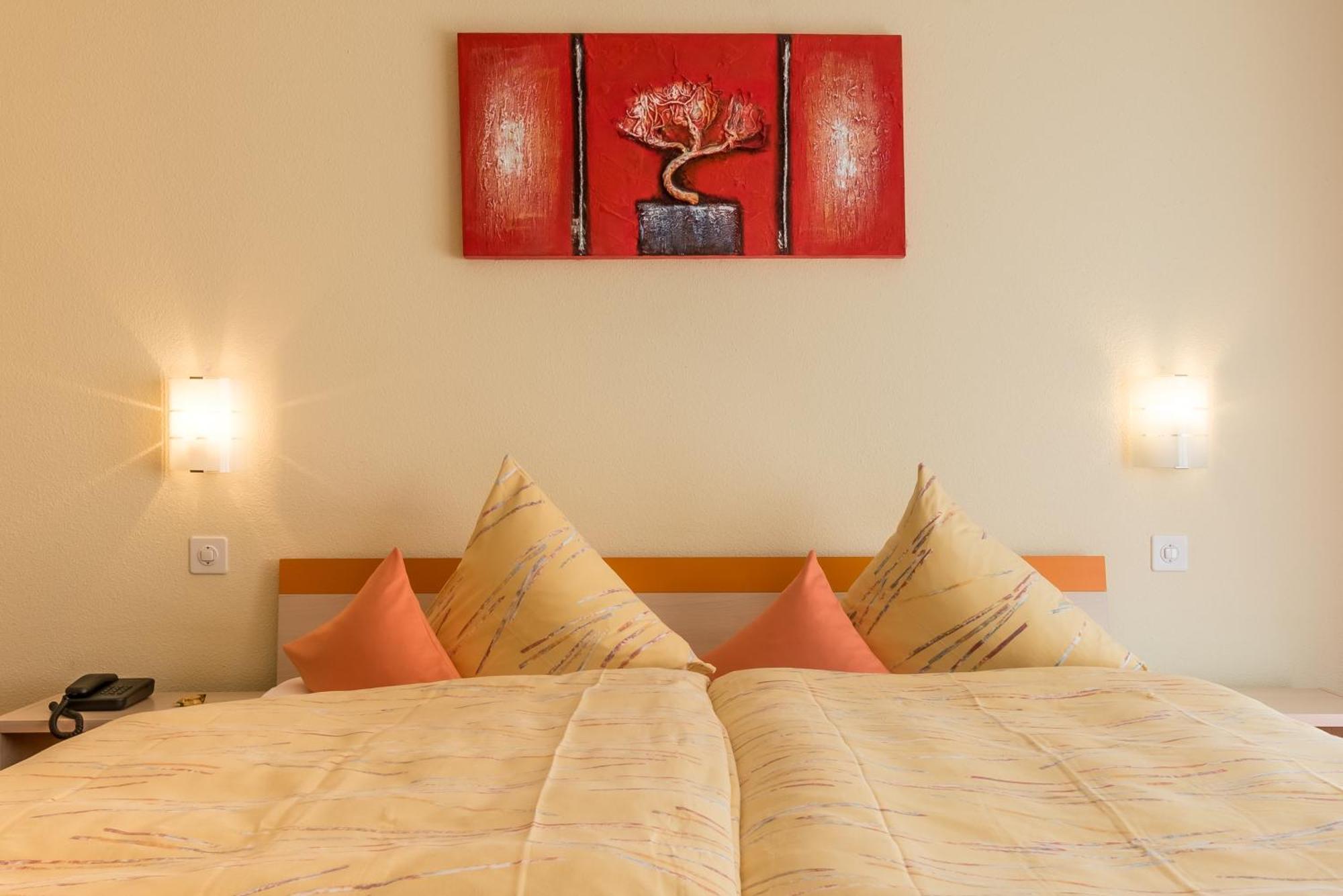 Hotel Alex ลอยเคอร์บัด ภายนอก รูปภาพ