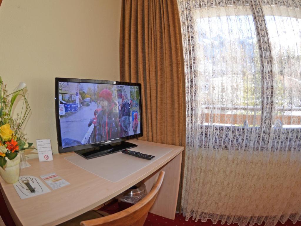 Hotel Alex ลอยเคอร์บัด ห้อง รูปภาพ